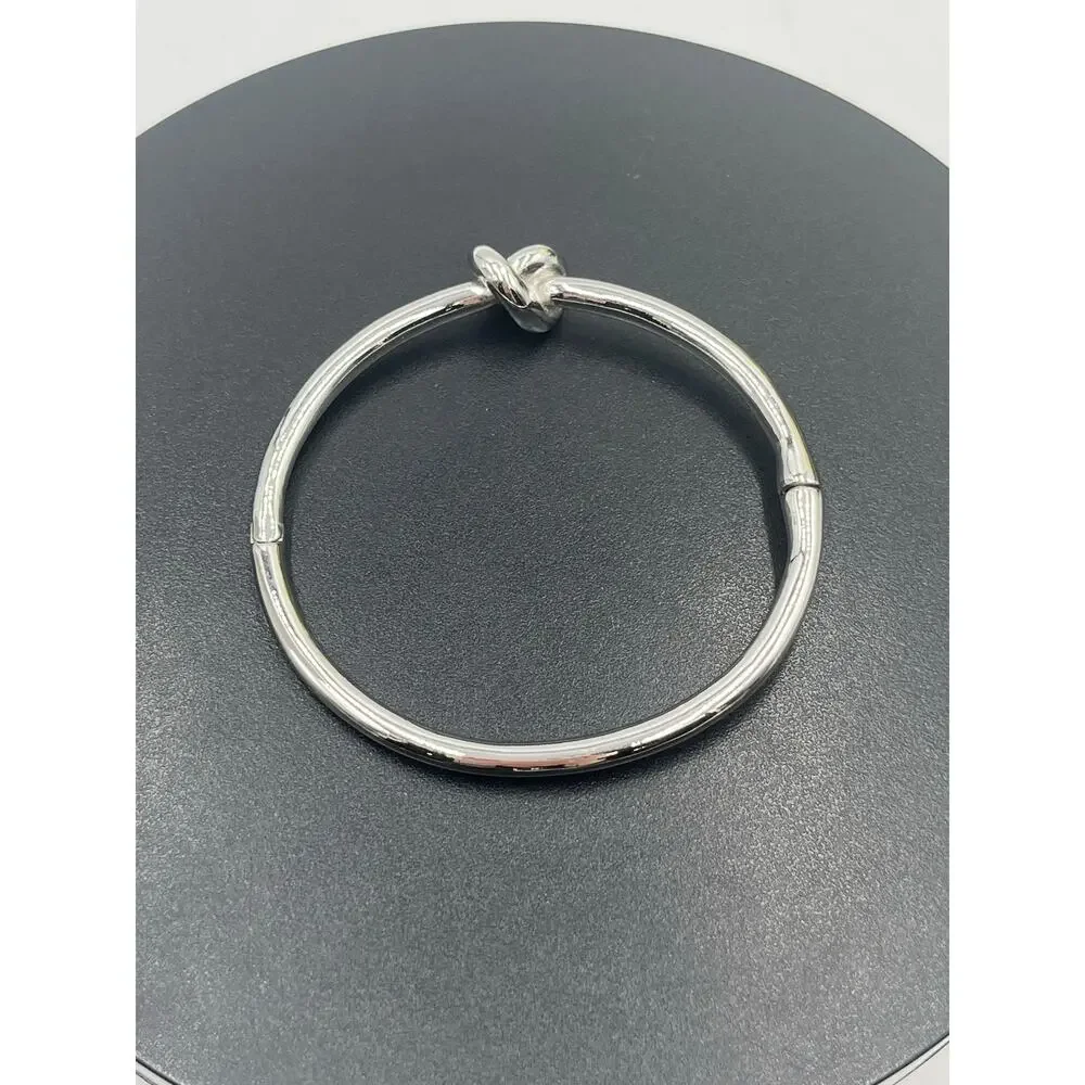 Kate Spade Sailor's Knot Love‎ Knot Polished Silver Tone Hinged Bangle Bracelet - Picture 7 of 9